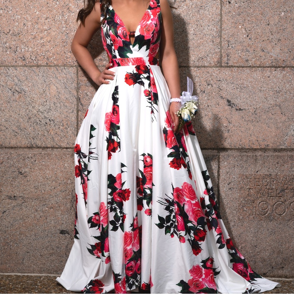 PROM DRESS